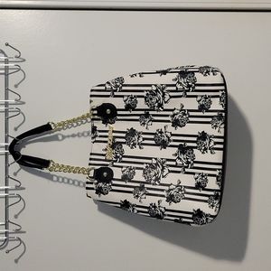 Bestey Johnson travel bag